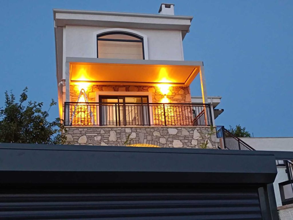 Dekorasyon ve Tasarım Uygulamaları: Bioklimatik Pergolalarla Dış Mekanı Kişiselleştirin 2 king bioklimatik pergola 40